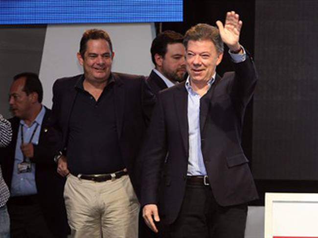 Santos dice que no recurrirá al juego sucio en su campaña a la reelección