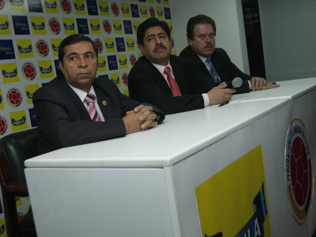 Ex superintendente apuntó contra Ramón Jesurún, Luis Bedoya y Álvaro González Alzate por el escándalo de reventa de boletería