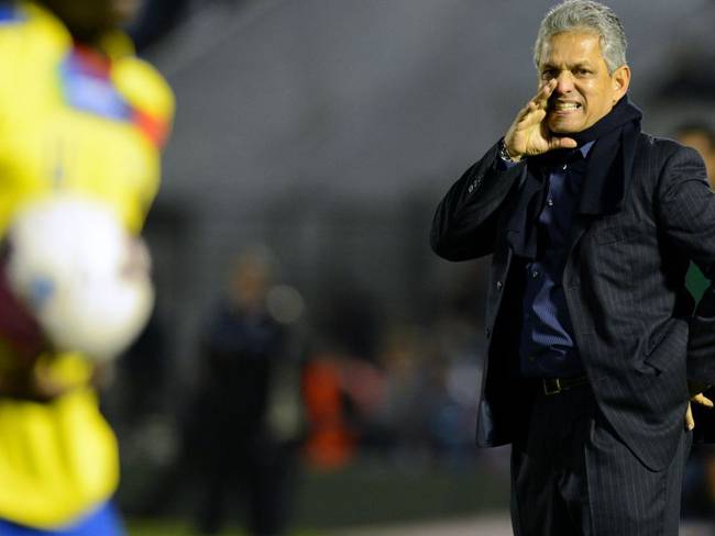 Uruguay 1 - 1 Ecuador en Eliminatorias a Brasil 2014