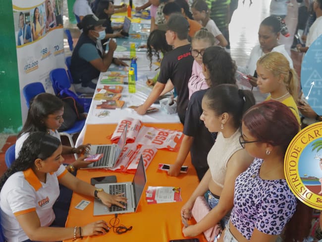 Becas universitarias en Cartagena (créditos: Alcaldía de Cartagena y GettyImages)