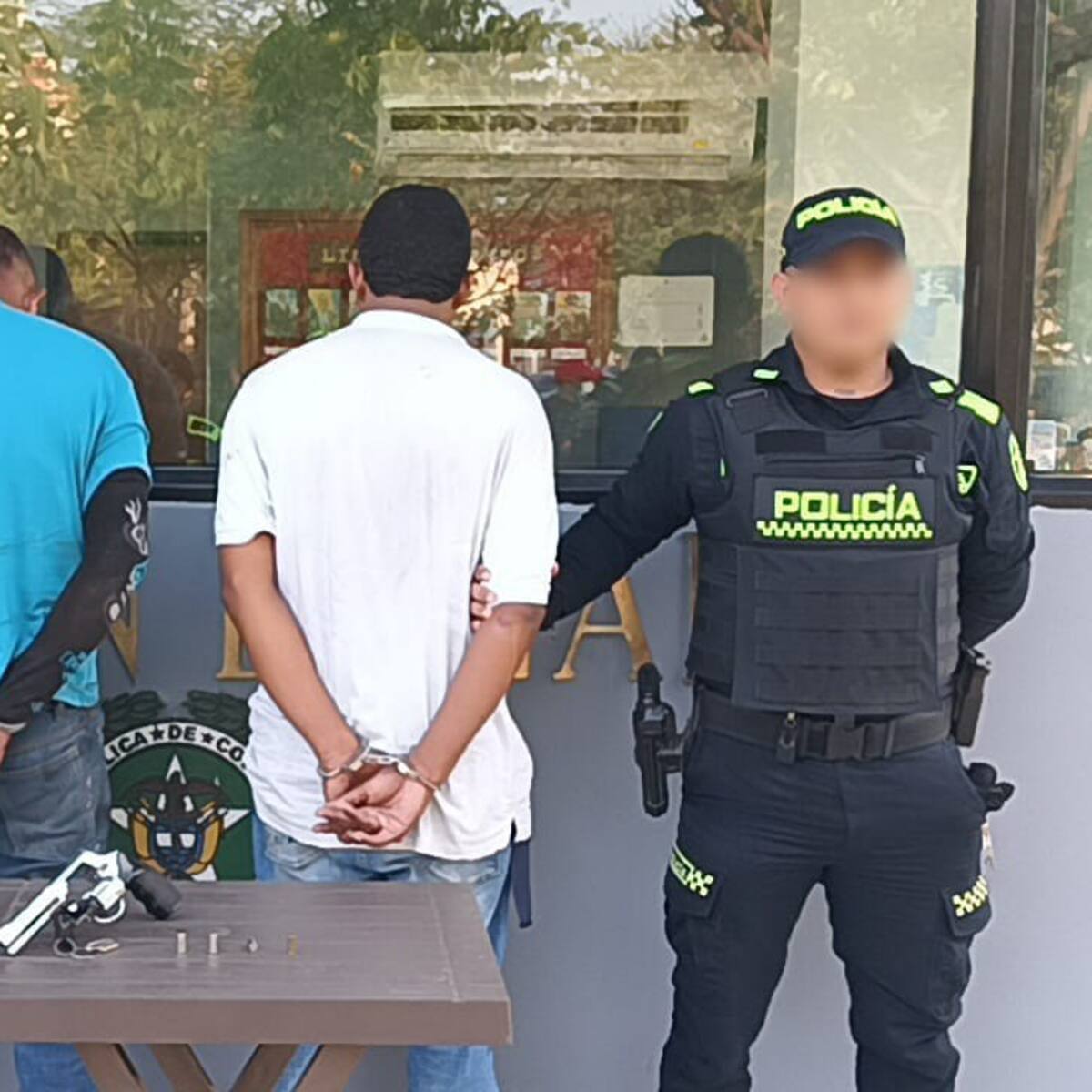 Presuntos delincuentes robaron cadena de oro en el barrio Pie de la Popa