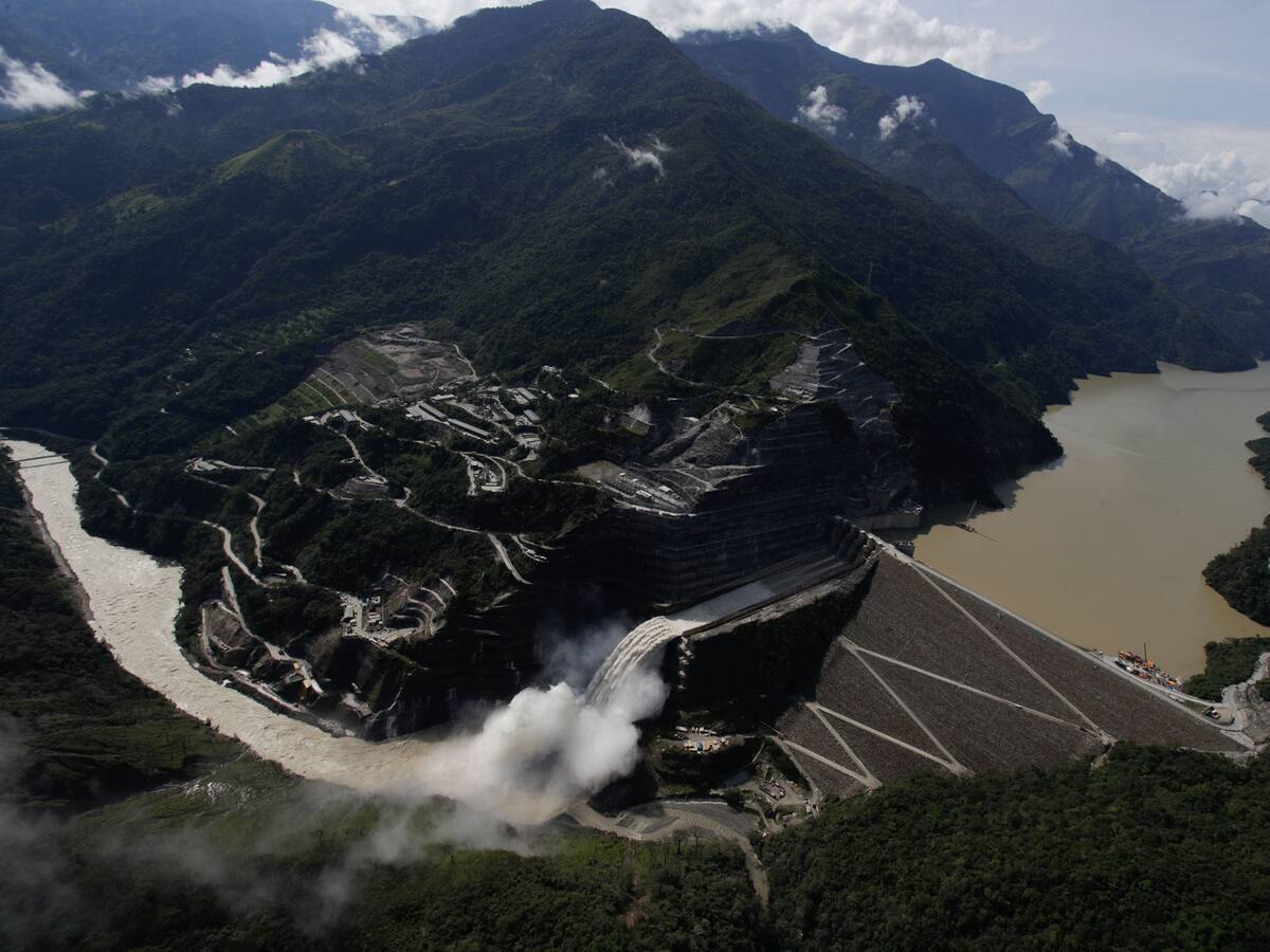 Dos ingenieros absueltos de responsabilidades por contingencia de Hidroituango
