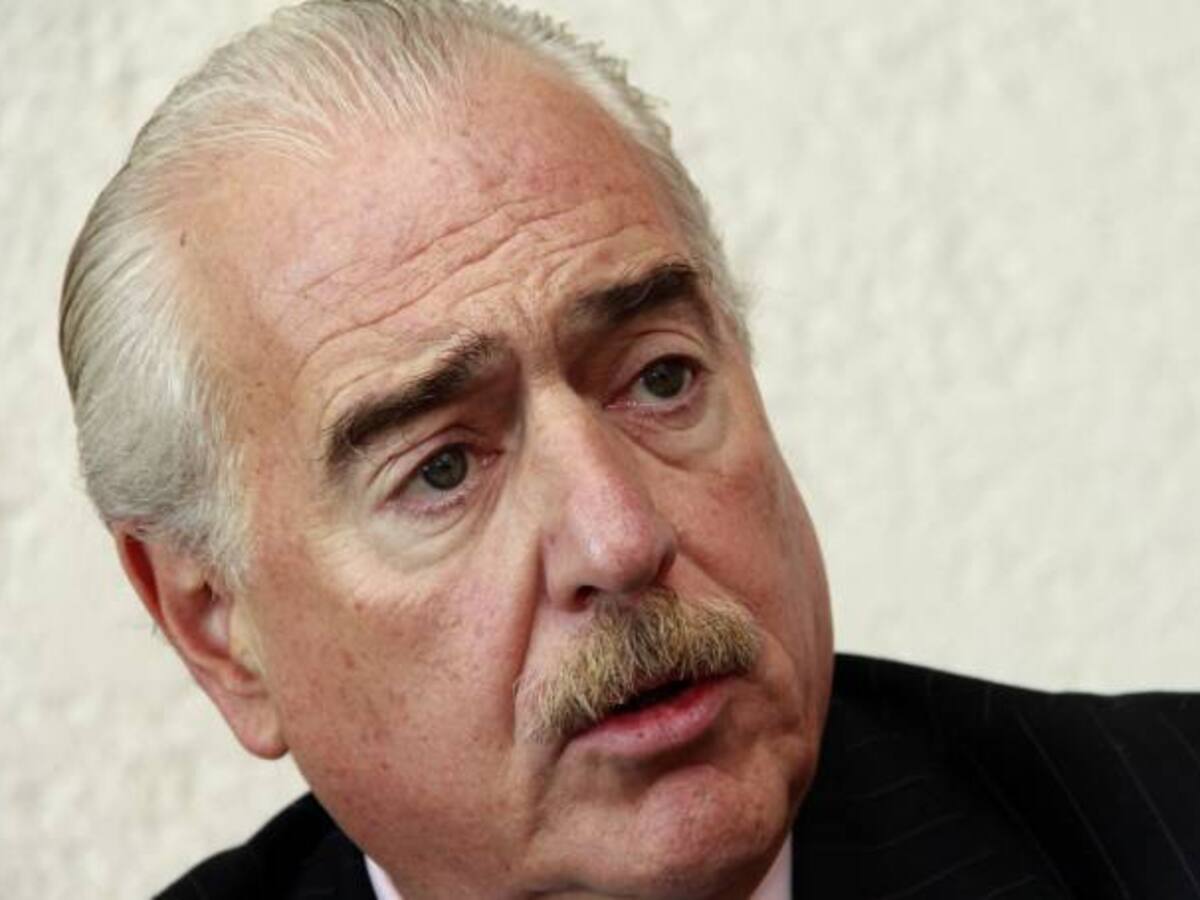 Pastrana renuncia a la Comisión de Paz por acuerdo de justicia con Farc