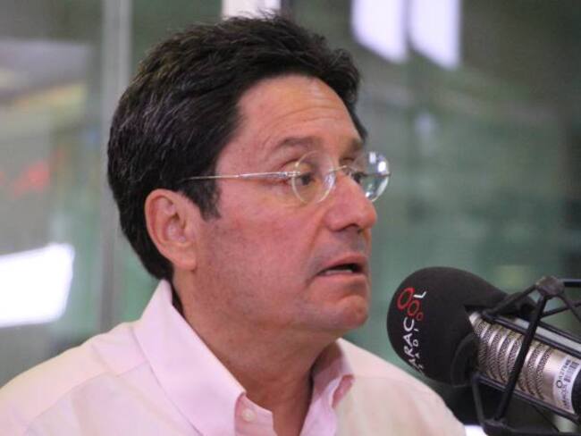 Hay un tema sistémico de corrupción en el gobierno Petro: Francisco Santos