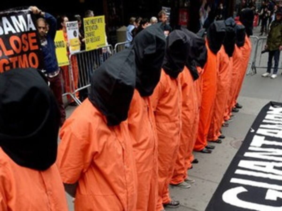 Colombia no debe aceptar presos de Guantánamo: Benedetti