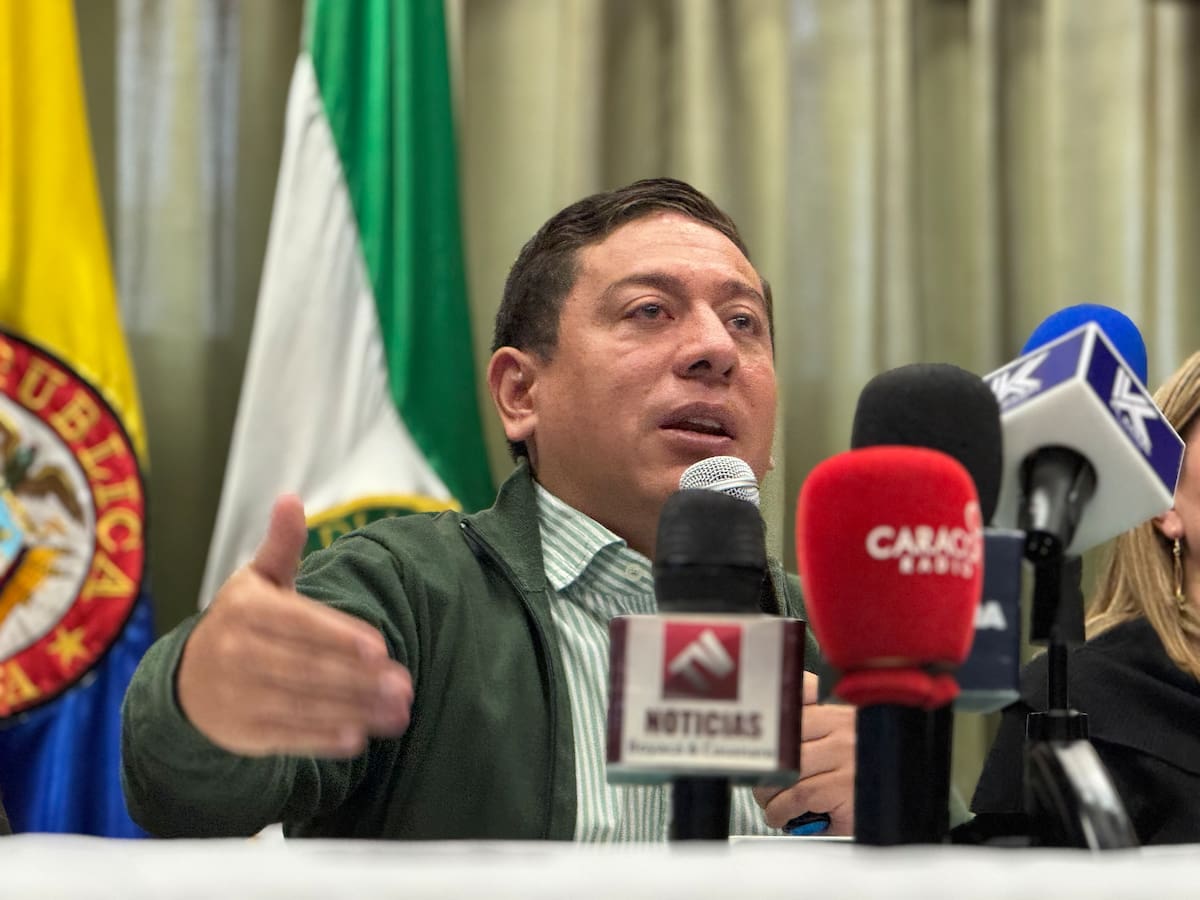 Carlos Amaya admite que analiza renunciar a la Gobernación de Boyacá para buscar la Presidencia
