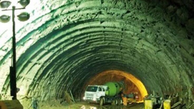 Suspenden obras del túnel de Oriente en Antioquia