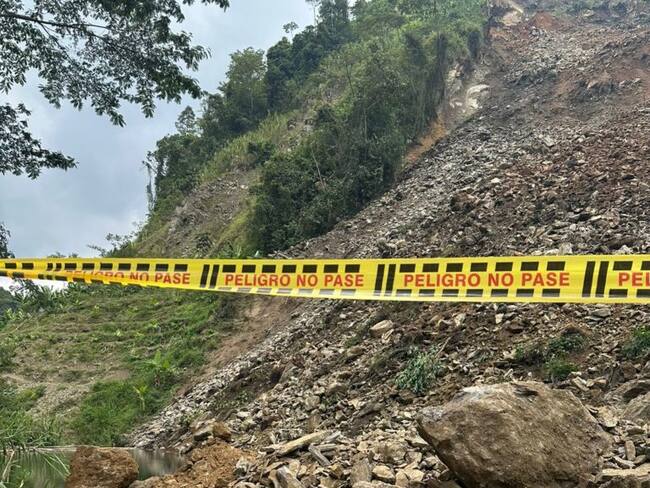 Cierre total de la vía veredal en Manzanares que comunica a Llanadas con Las Margaritas