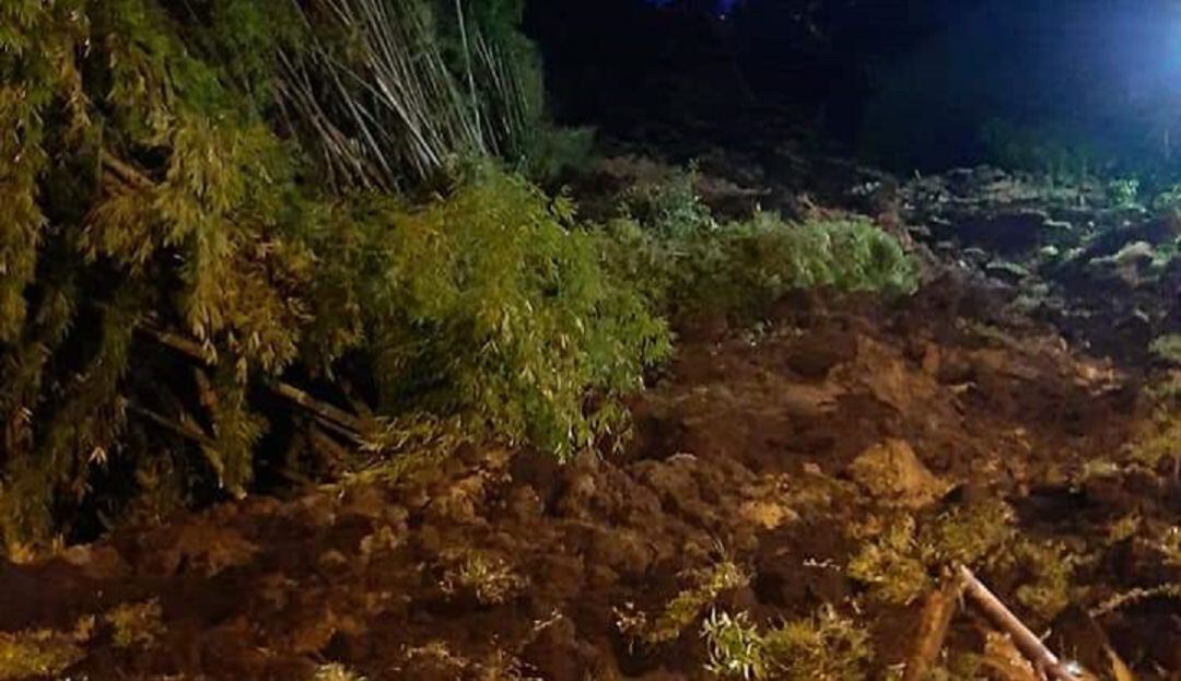 Deslizamiento en el sector de la entrada principal de Villamaría