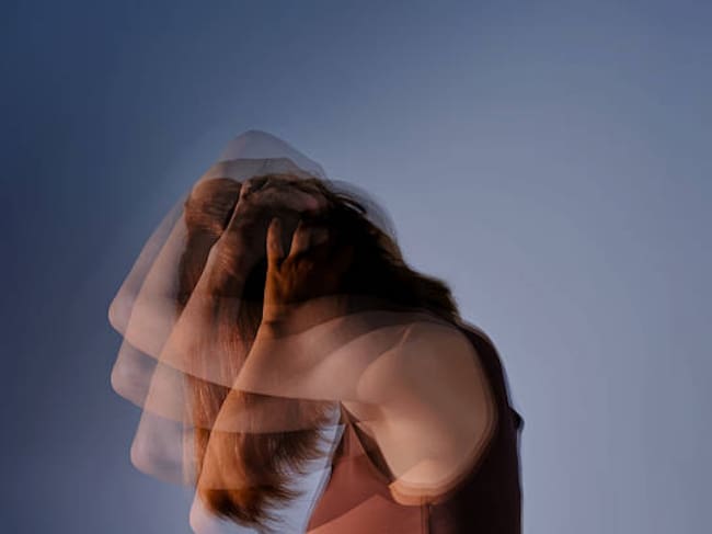 Según el Colegio Colombiano de Psicólogos, el 60% de la población ha sufrido algún problema emocional o trastorno mental. Sin embargo, entre el 60% y el 88% de las personas diagnosticadas no busca ni recibe ayuda profesional. | Foto: GettyImages.