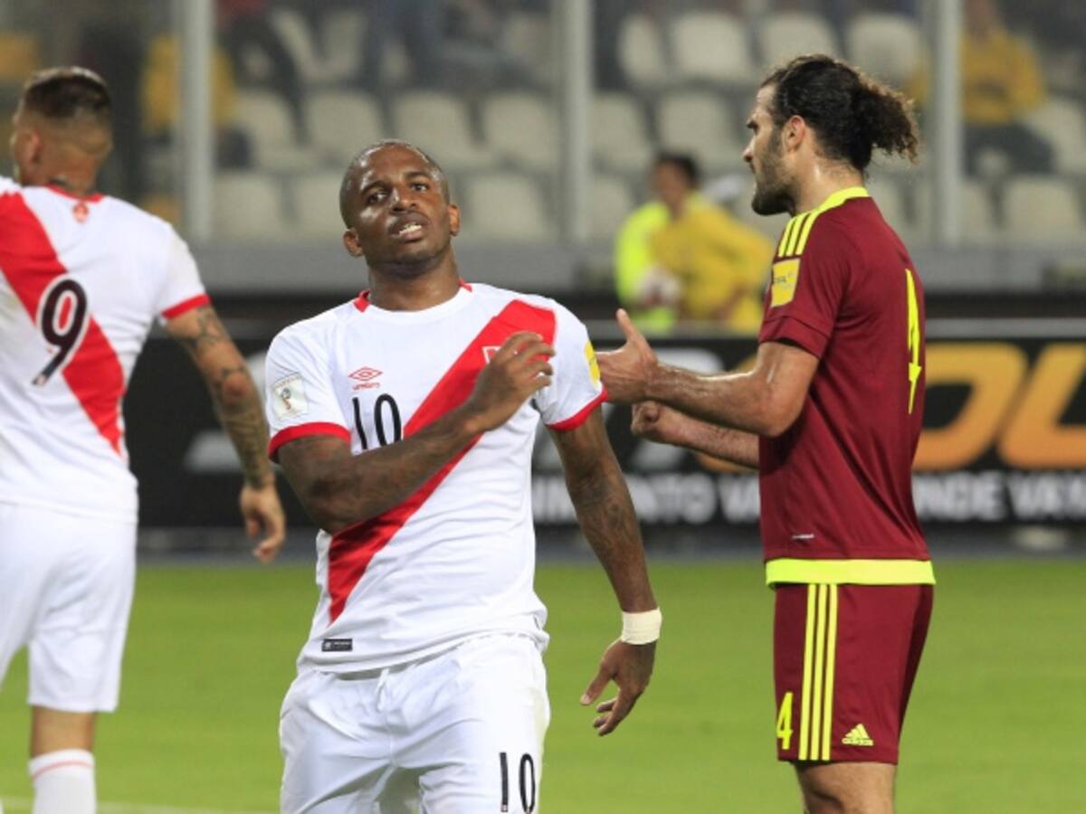 Perú empató sobre el final y rescató un punto ante Venezuela