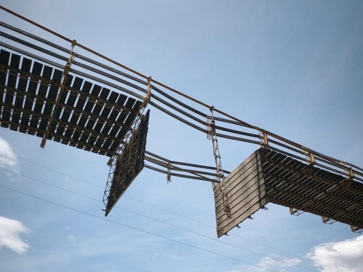 Tres personas resultaron heridas al colapsar un puente colgante en Sopetrán