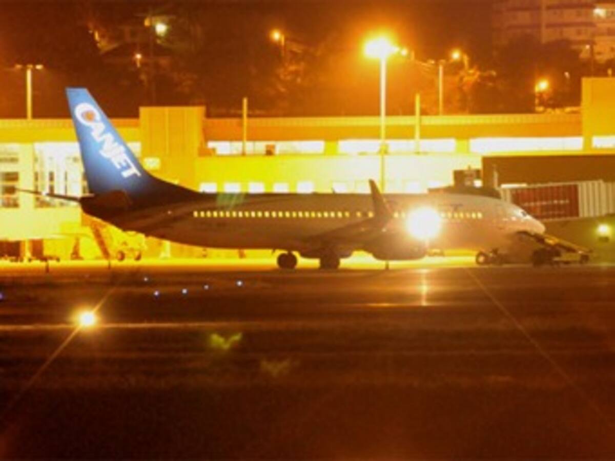 Policía pone fin a secuestro de avión en Jamaica