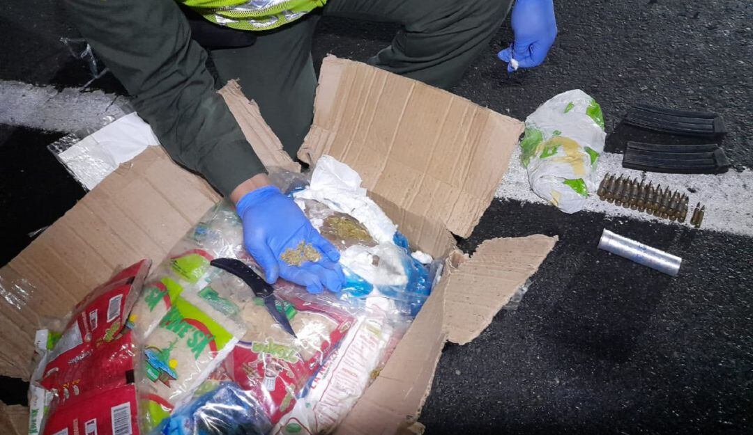 Incautación en un camión de encomiendas