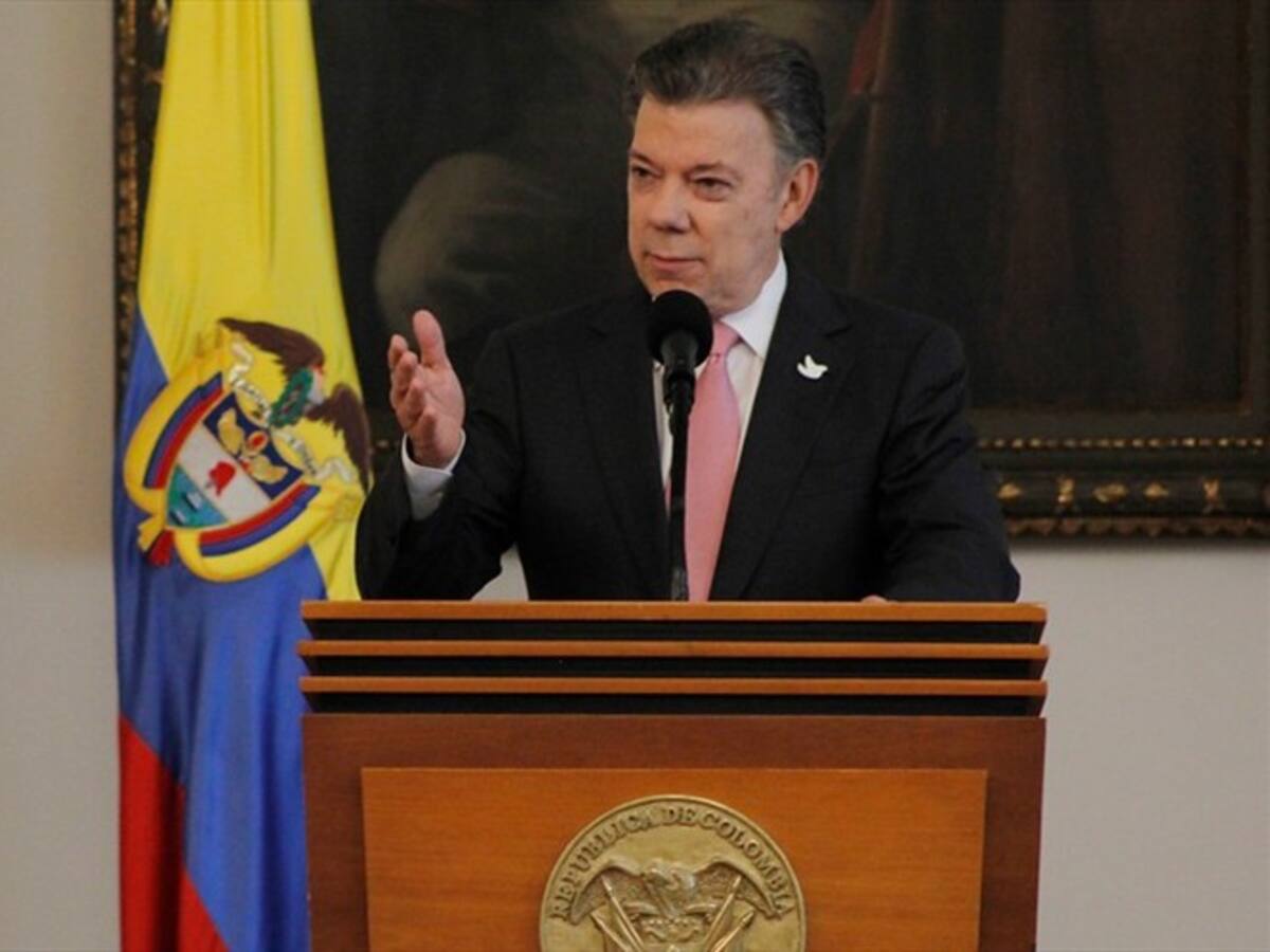 Santos formaliza la Comisión Nacional de Garantías de Seguridad