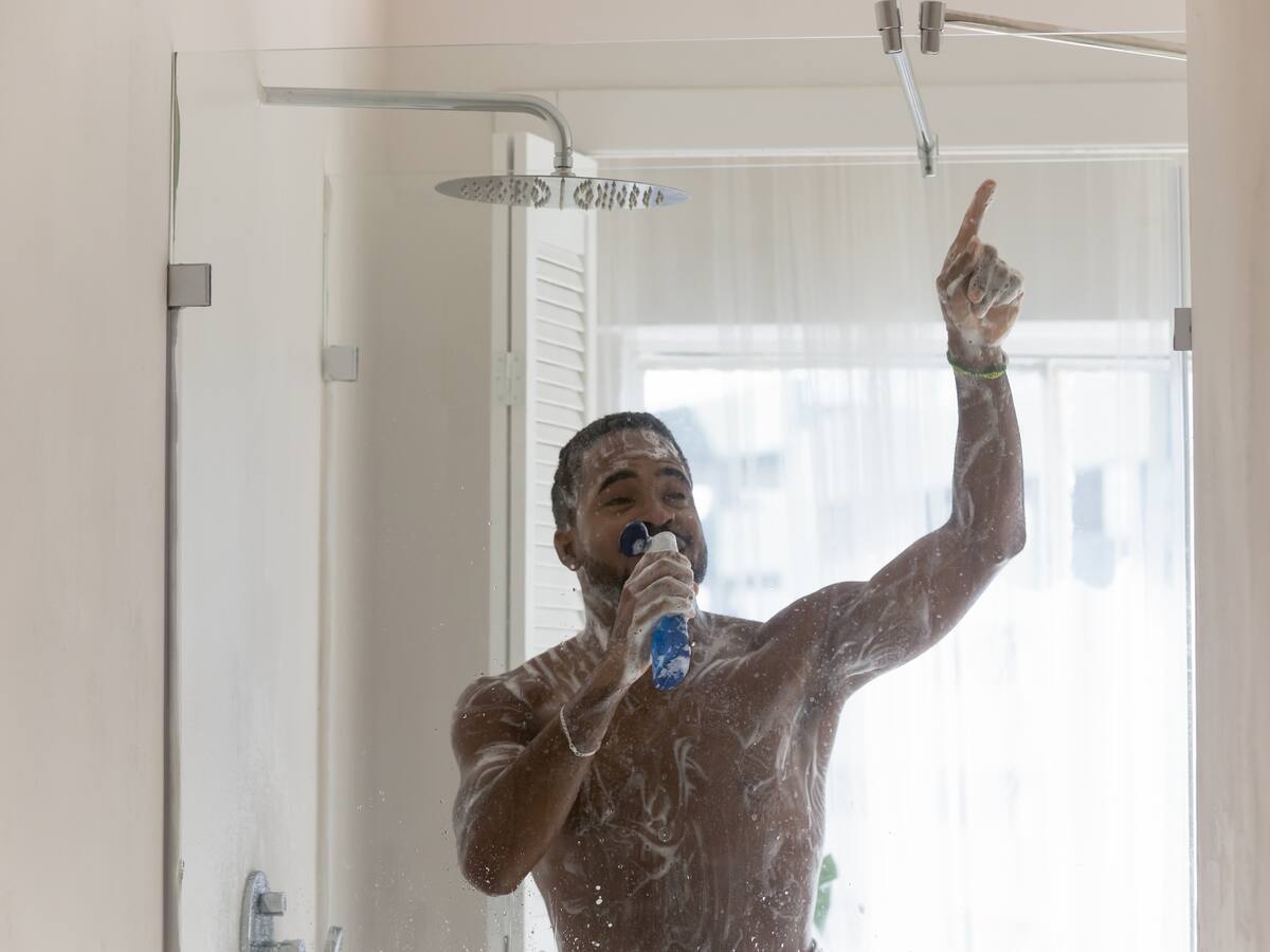 ¿Es malo bañarse con agua caliente? ¿Hay consecuencias?