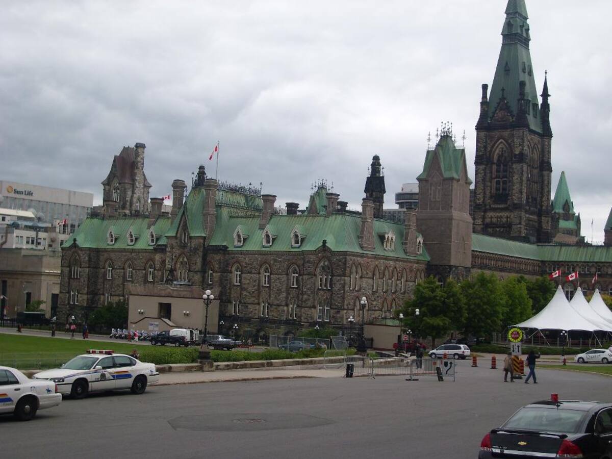 l Primer Ministro canadiense, Stephen Harper, condenó el ataque y lo calificó como "despreciable".