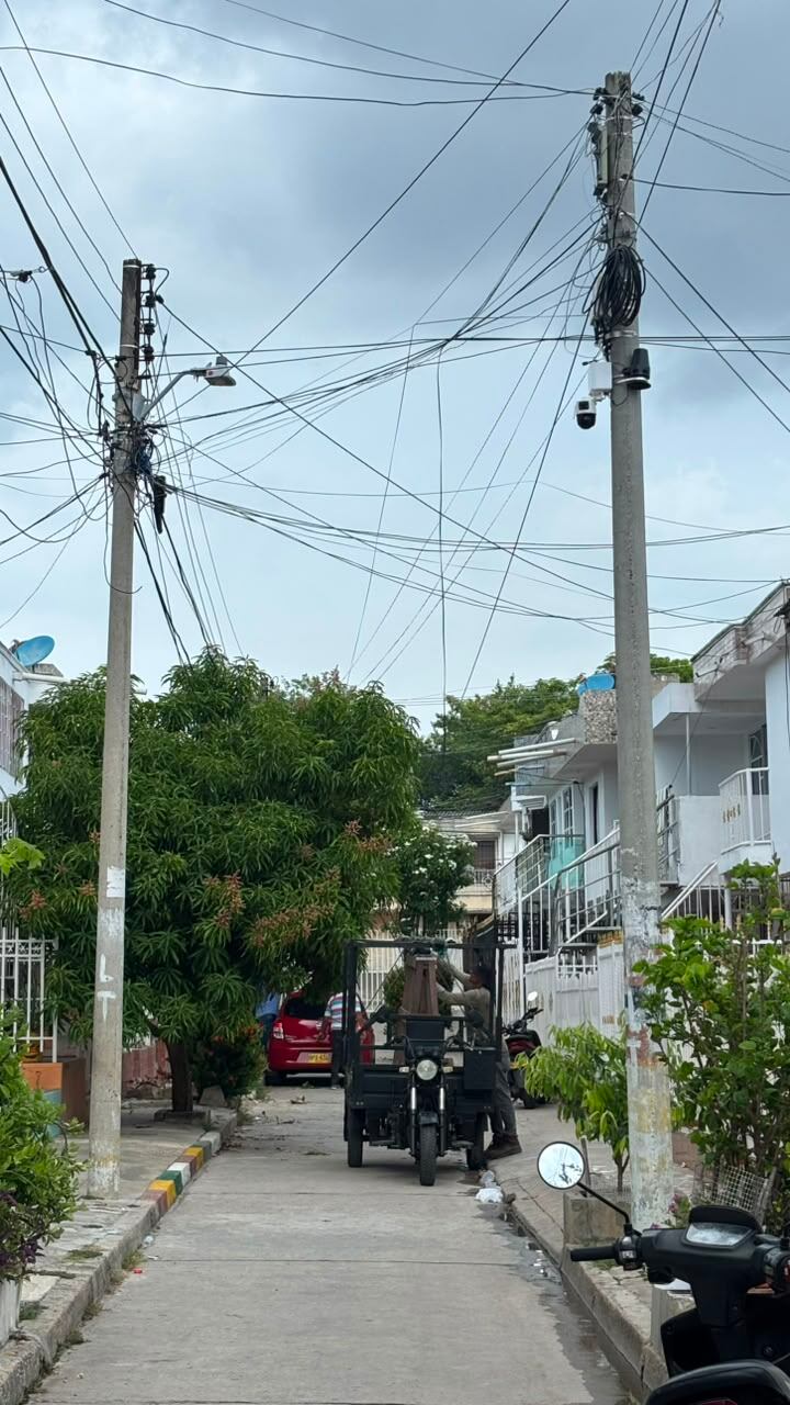 Cámaras y alarmas comunitarias en Los Jardines. // Caracol Radio Cartagena