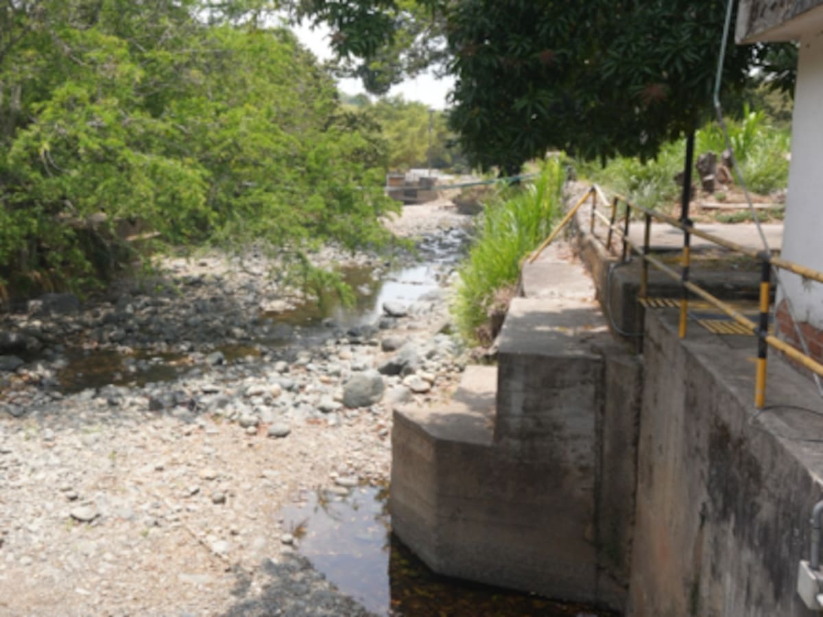Río Meléndez sigue en alerta roja y mantiene la alternancia de agua en Cali