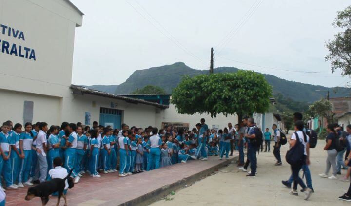 Estudiantes en Las Mercedes siguen sin clases por falta de docentes - Foto: Cortesía.
