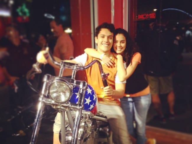 Aunque era poca conocida la relación, la pareja celebró recientemente su tercer aniversario.