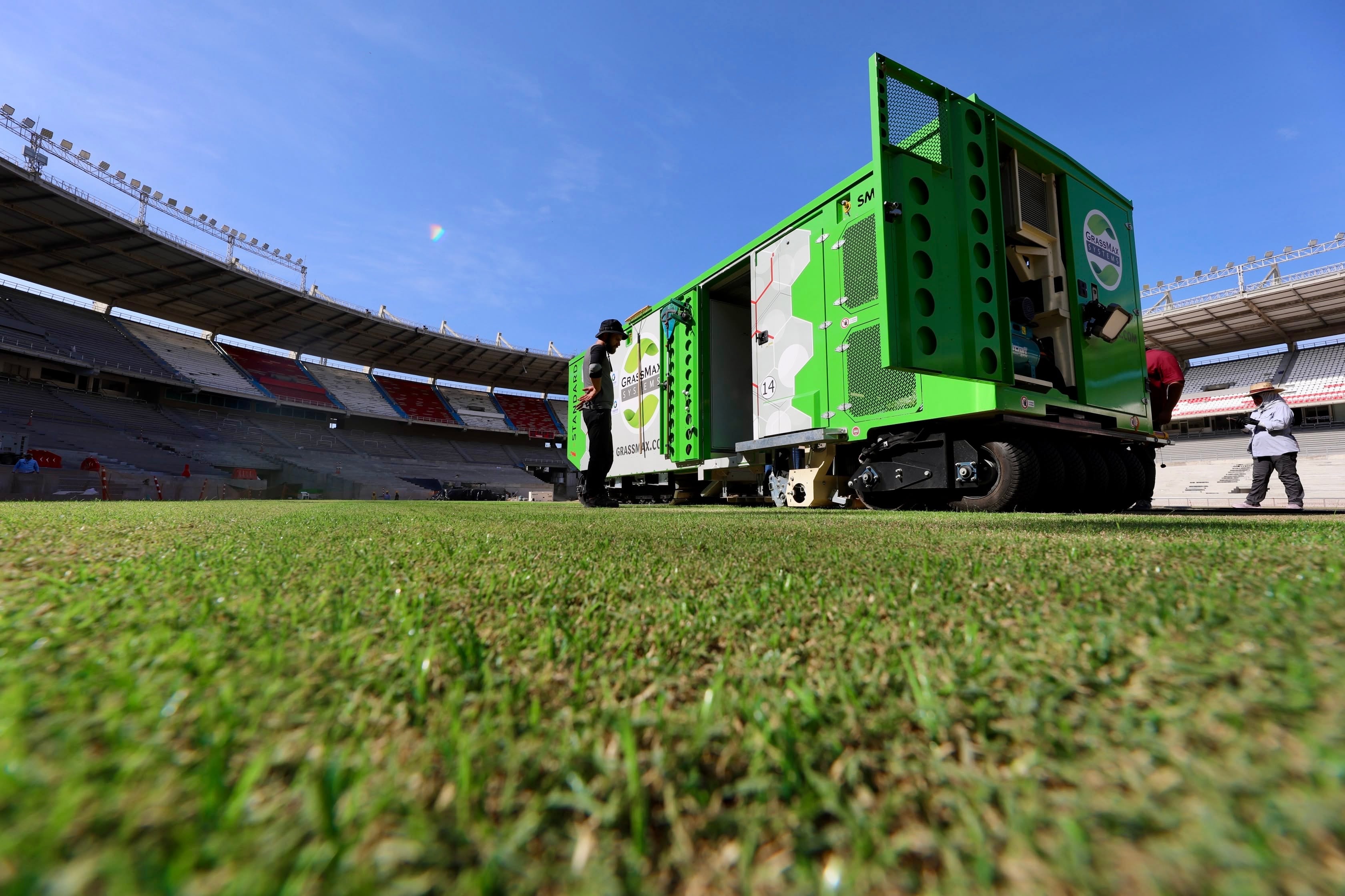 Comenzó la instalación del césped híbrido en el estadio Metropolitano de Barranquilla