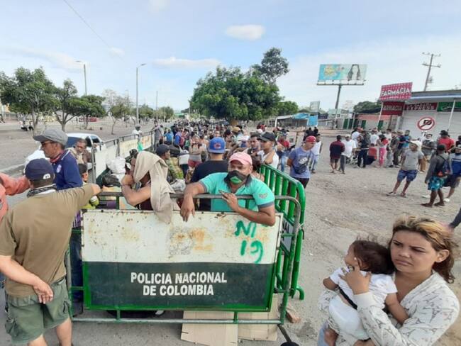Crece represamiento de venezolanos en la frontera