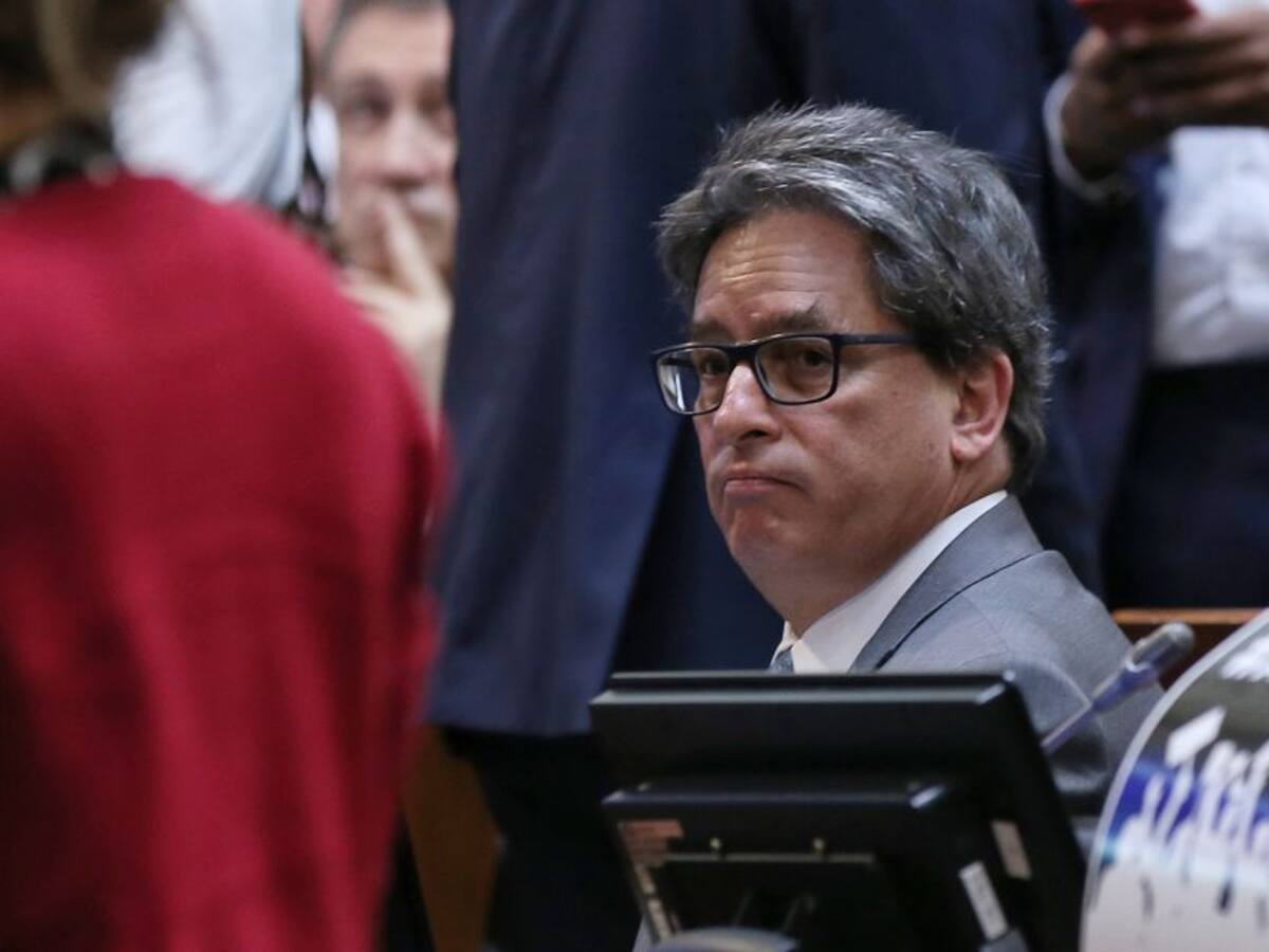 Vamos a tener un bache económico, es indudable: Minhacienda