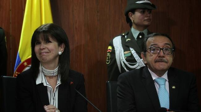 Maria Victoria Calle, presidenta de la corte constitucional y Luis Ernesto Vargas, magistrado. Foto: Colprensa