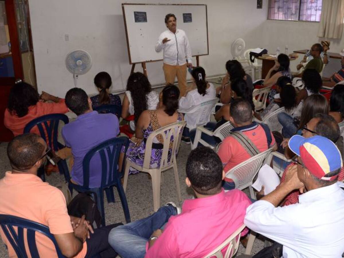 ‘Descanse en paz la guerra’ pasó por Cartagena con poesía para el posconflicto