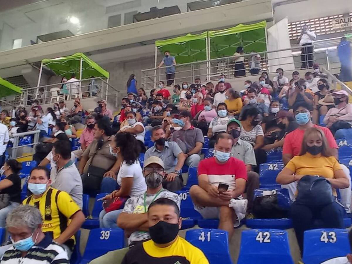 En Bucaramanga serán organizados vendedores ambulantes sin licencia