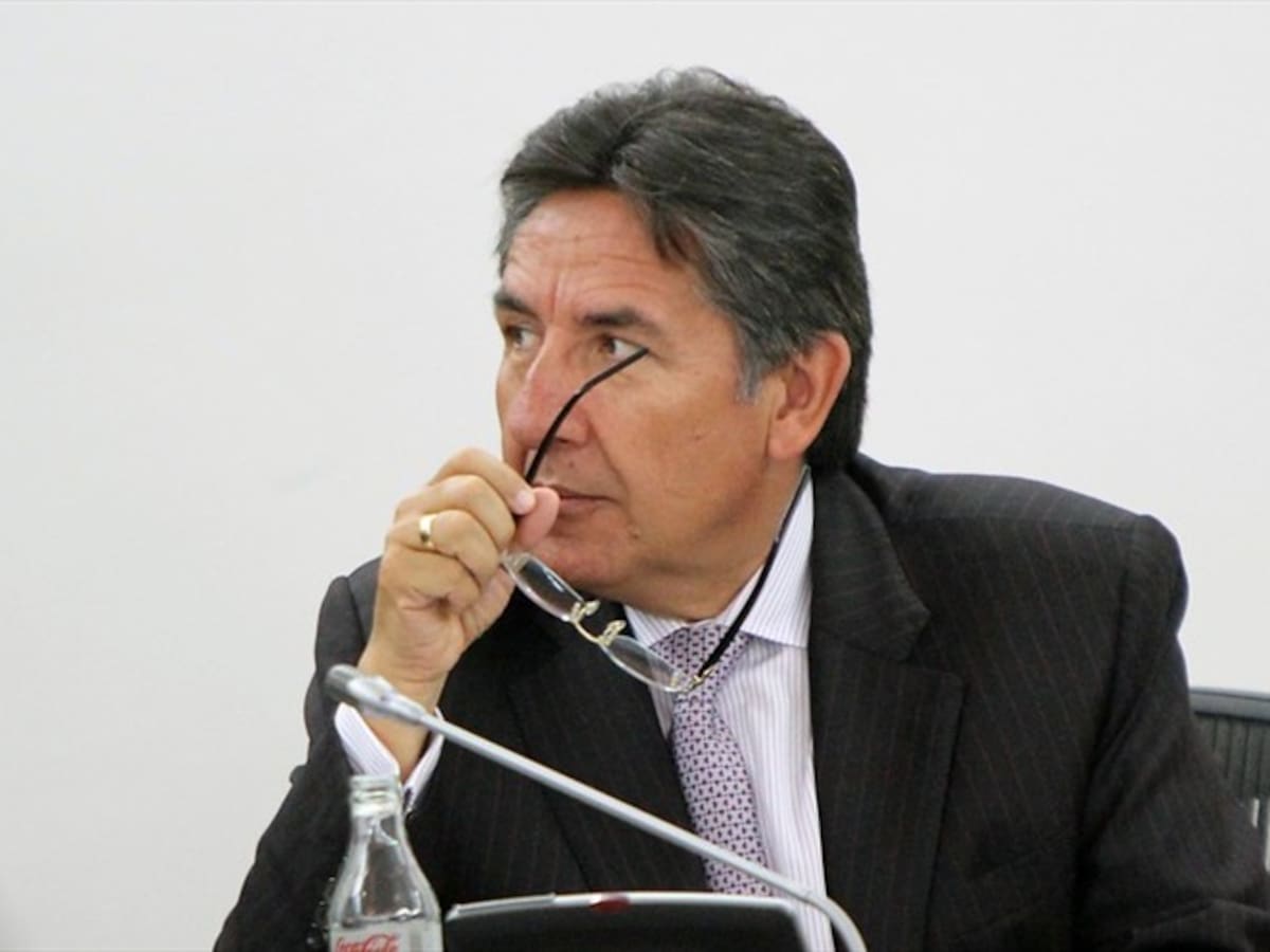 Néstor Humberto Martínez da su versión sobre afirmaciones de Catalina Noguera