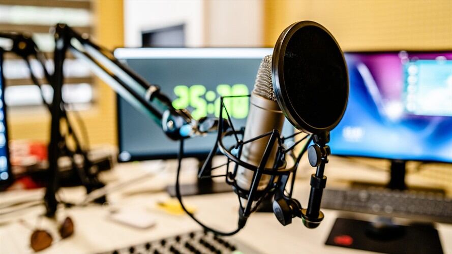 Amanezca bien informado con La W este 30 de abril. Foto: Getty Images / MILJAN ŽIVKOVIĆ