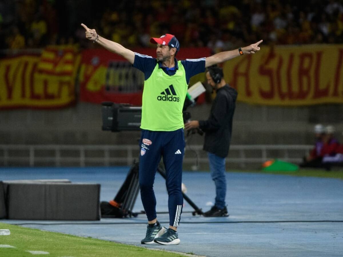 Arturo Reyes anunció posibles bajas sensibles de Junior para enfrentar a Millonarios