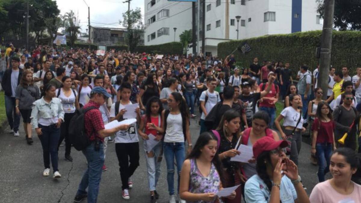 En Pereira se realizan nuevas marchas en contra de la Ley de Financiamiento