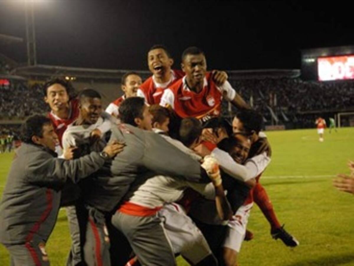 Santa Fe recibe al Caracas F.C. con la idea de sacar suficiente ventaja