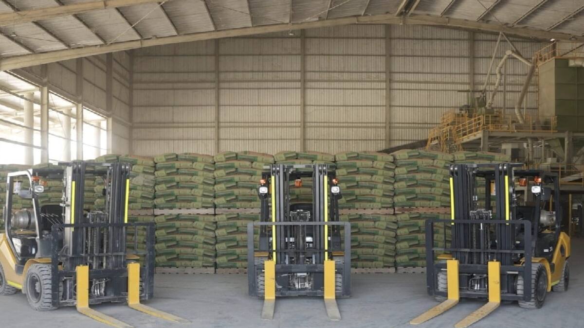 Cemento País adquiere nuevas unidades montacargas y garantiza mejoramiento en su logística