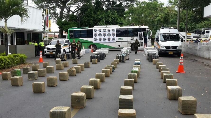 Fueron encontrados 2.500 kilos de marihuana. Foto: Policía Valle