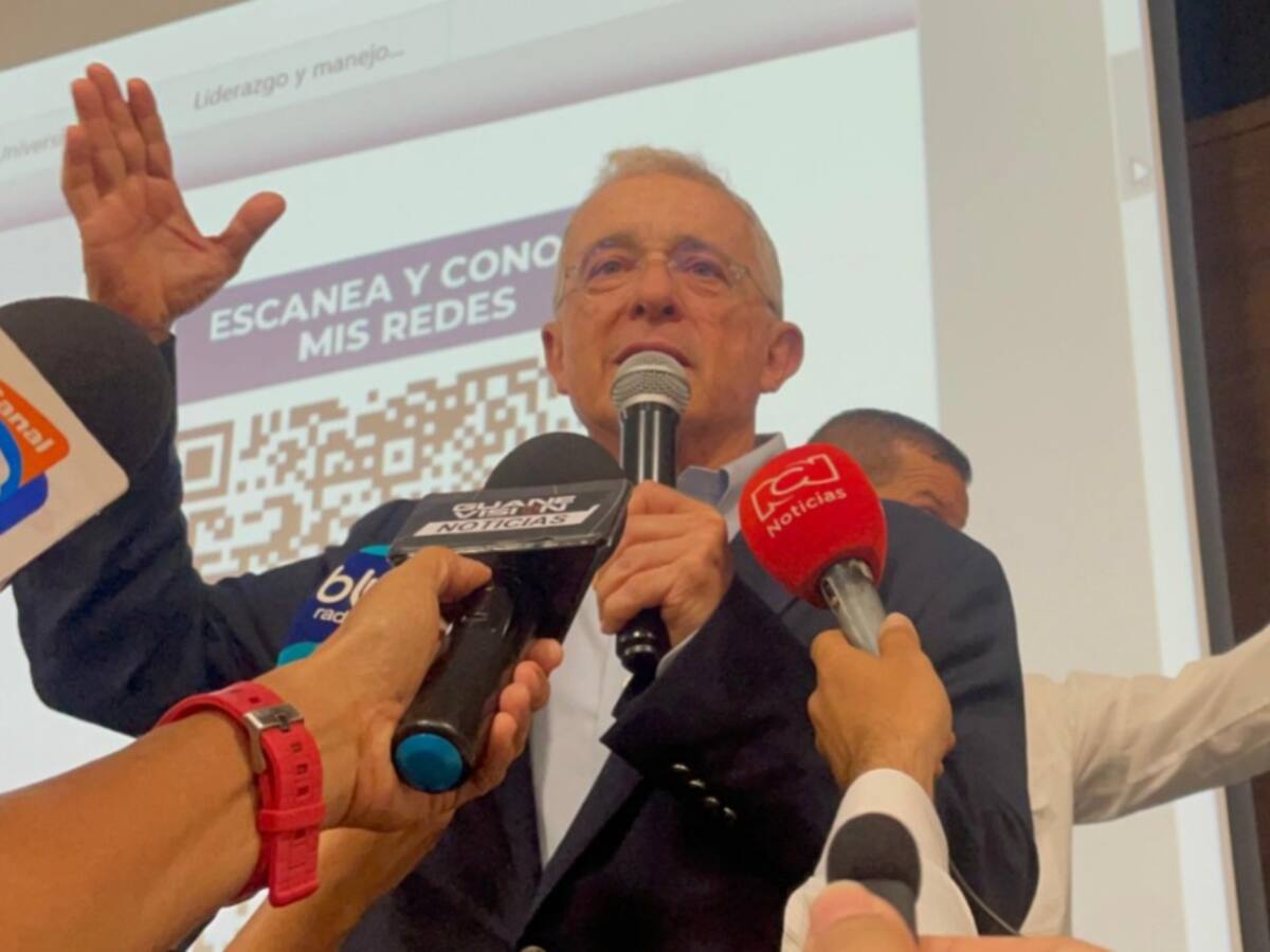 Álvaro Uribe Vélez criticó Constituyente propuesta por el gobierno de Gustavo Petro