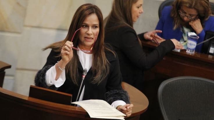 Basta escuchar a Petro para darse cuenta que me quiere desprestigiar: magistrada CNE