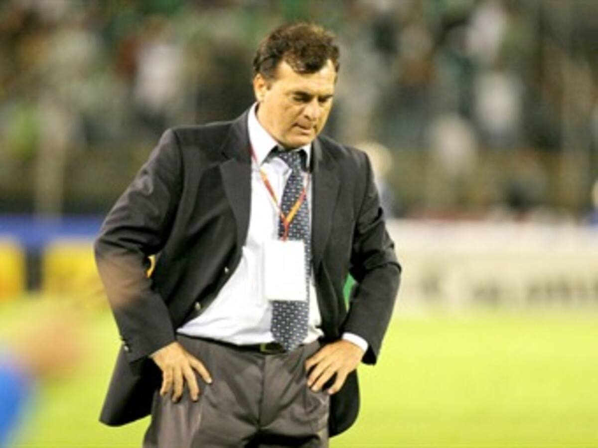 La derrota de Millonarios 2-1 en su visita al Huila le costará el cargo al técnico Quintabani