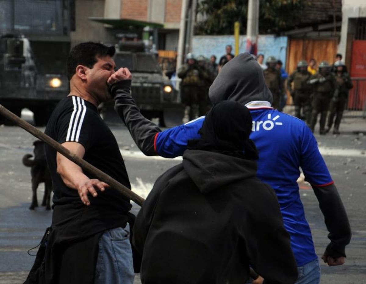 Miles de chilenos exigen verdad y justicia 40 años después del golpe