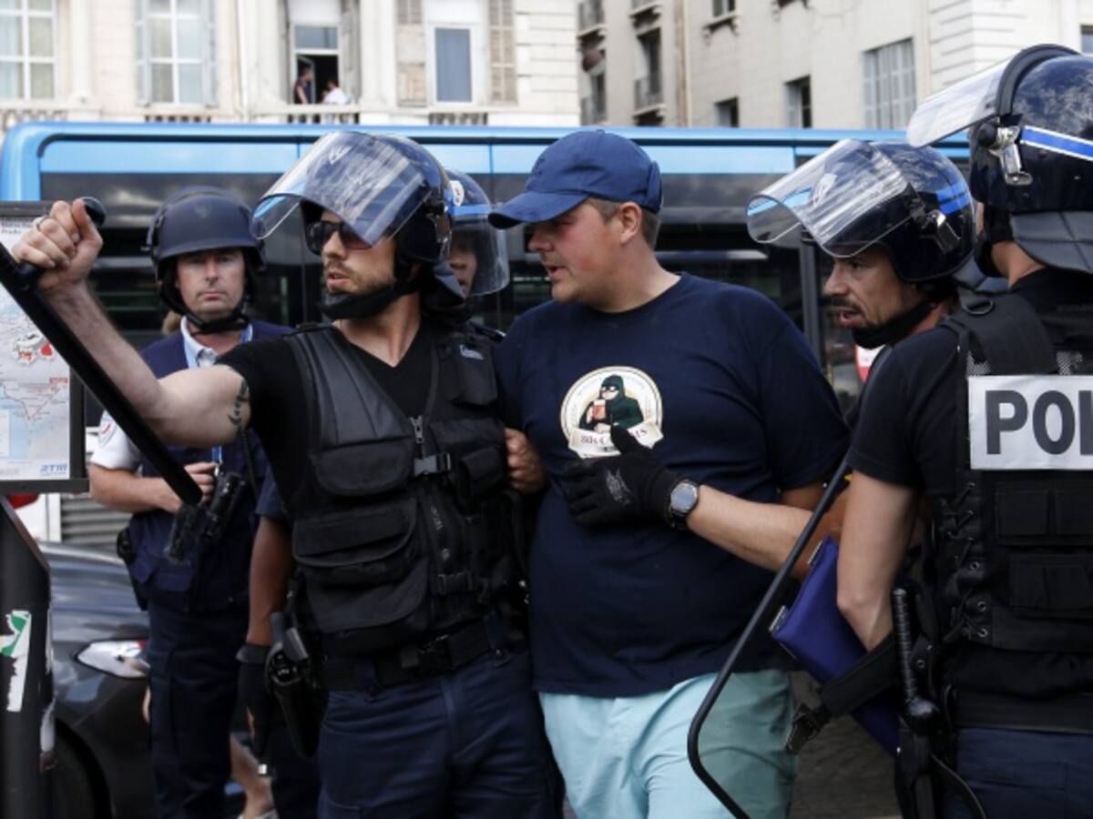 En Imágenes: Hinchas de Inglaterra y Rusia empañan la Eurocopa en Francia