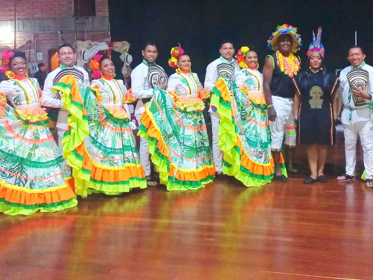 A ritmo de alegría y tamboras, maestros de Bolívar estuvieron en Medellín