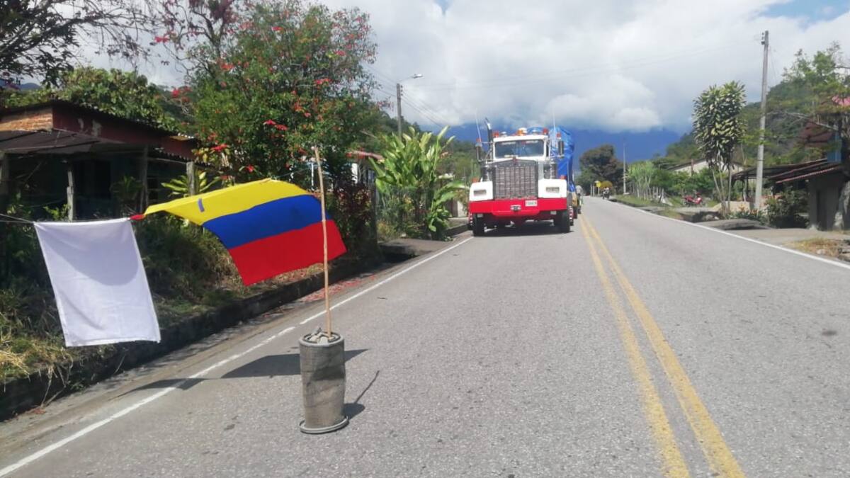 Comunidad de Pajarito bloquea vía del Cusiana a Transportes Montejo