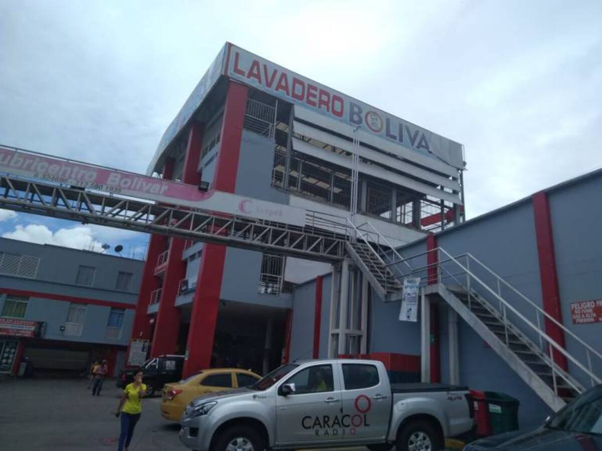 La cancha que tiene en jaque a los vecinos del barrio Bolívar