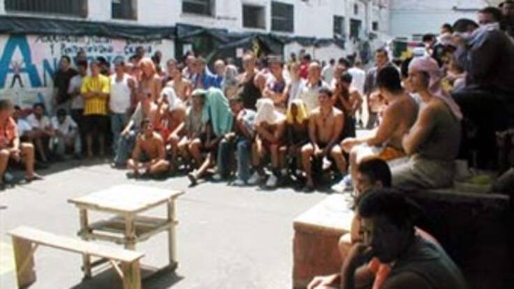 Senador exige renuncia del director del Inpec por crisis carcelaria