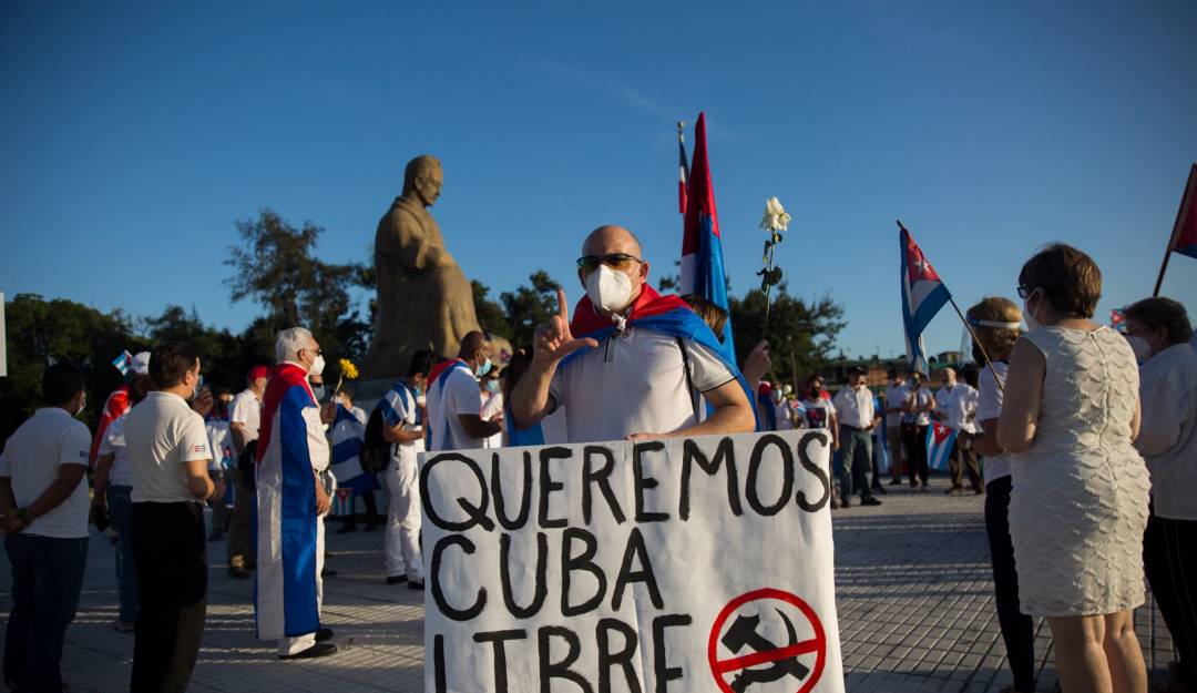 Protestas por la democracia y la libertad en Cuba. Foto: Getty