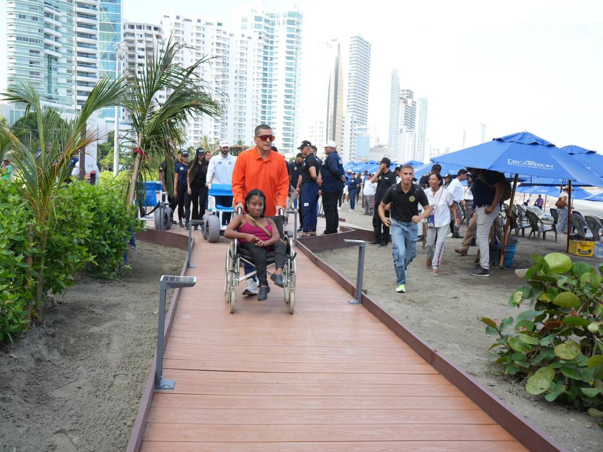 Cartagena cuenta con primera playa enfocada en personas con discapacidad
