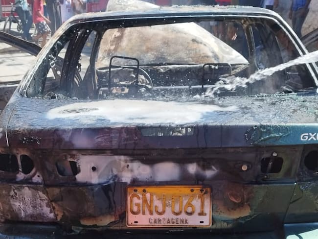 Se incendió vehículo en el barrio Lo Amador de Cartagena